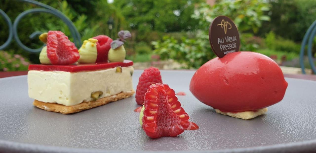 Auberge Du Lac, Sure Hotel Collection By Best Western Mesnil Saint Pere Bagian luar foto