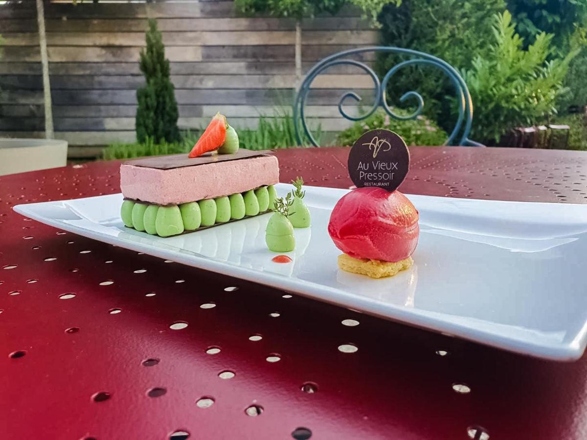 Auberge Du Lac, Sure Hotel Collection By Best Western Mesnil Saint Pere Bagian luar foto
