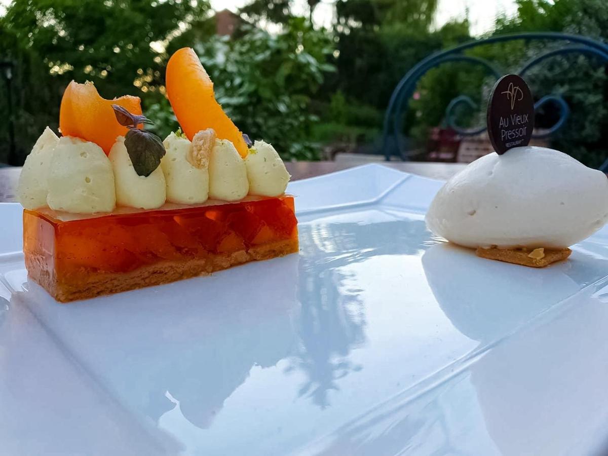 Auberge Du Lac, Sure Hotel Collection By Best Western Mesnil Saint Pere Bagian luar foto