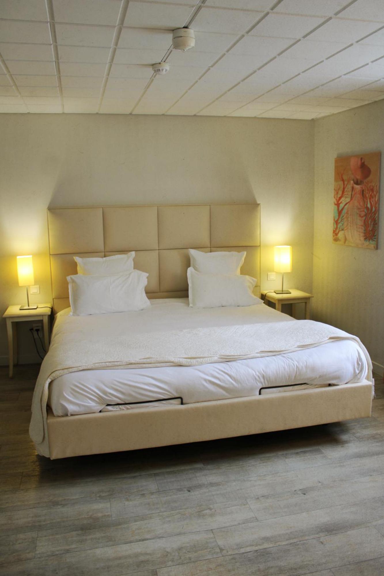 Auberge Du Lac, Sure Hotel Collection By Best Western Mesnil Saint Pere Bagian luar foto