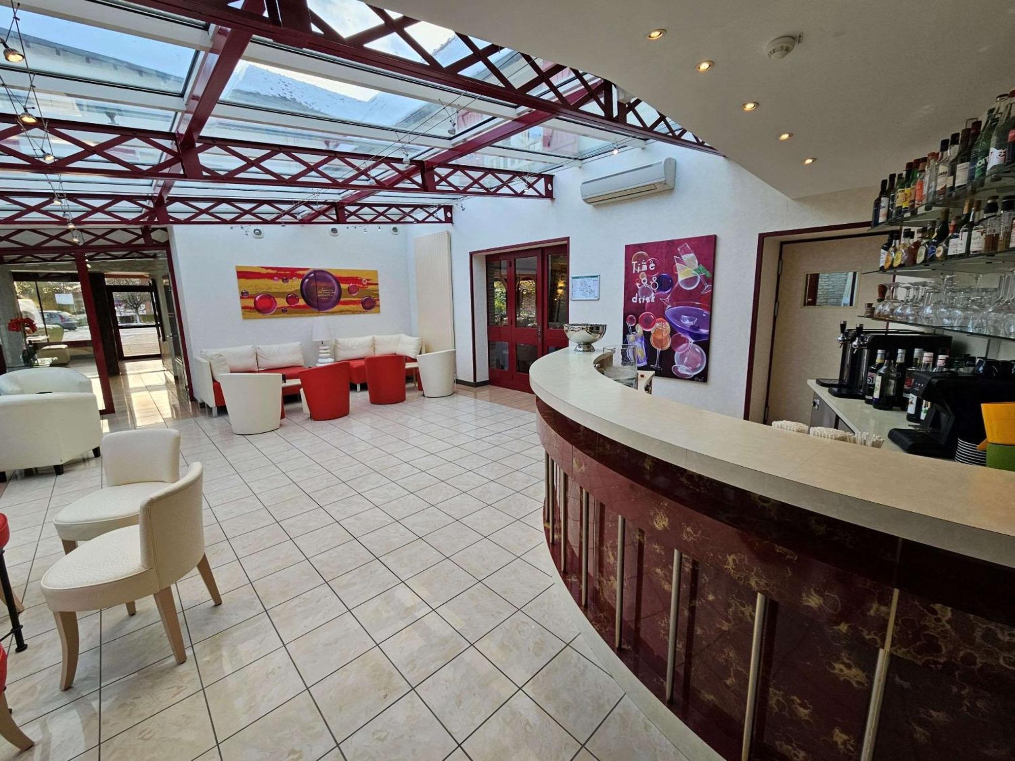 Auberge Du Lac, Sure Hotel Collection By Best Western Mesnil Saint Pere Bagian luar foto