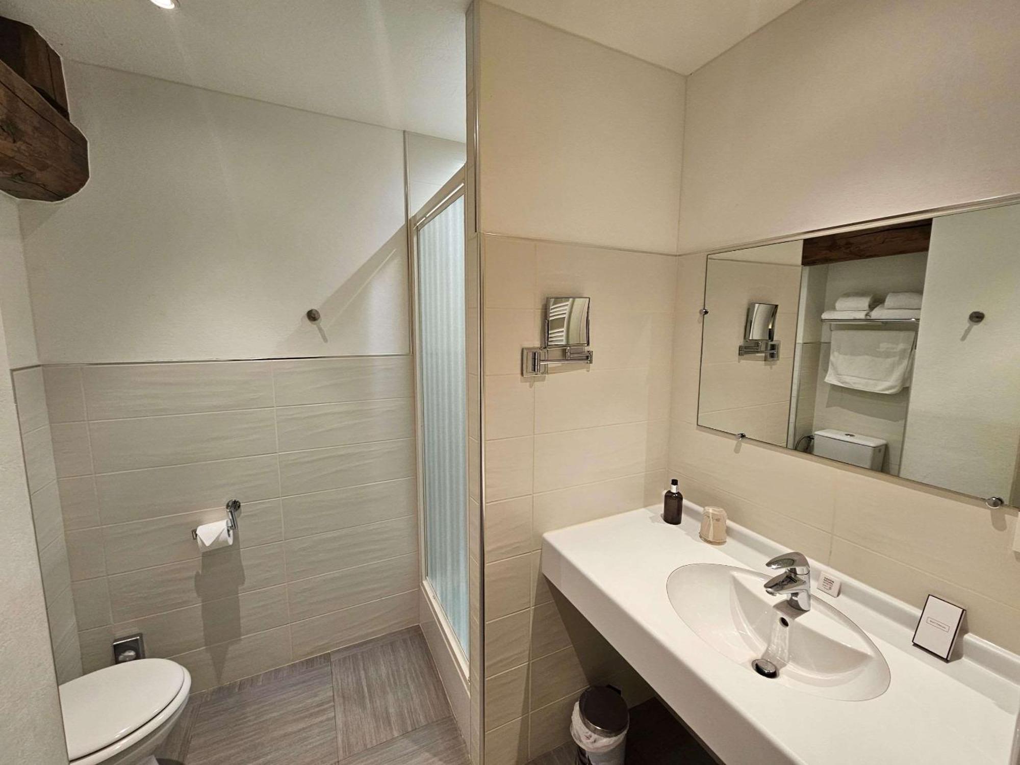 Auberge Du Lac, Sure Hotel Collection By Best Western Mesnil Saint Pere Bagian luar foto