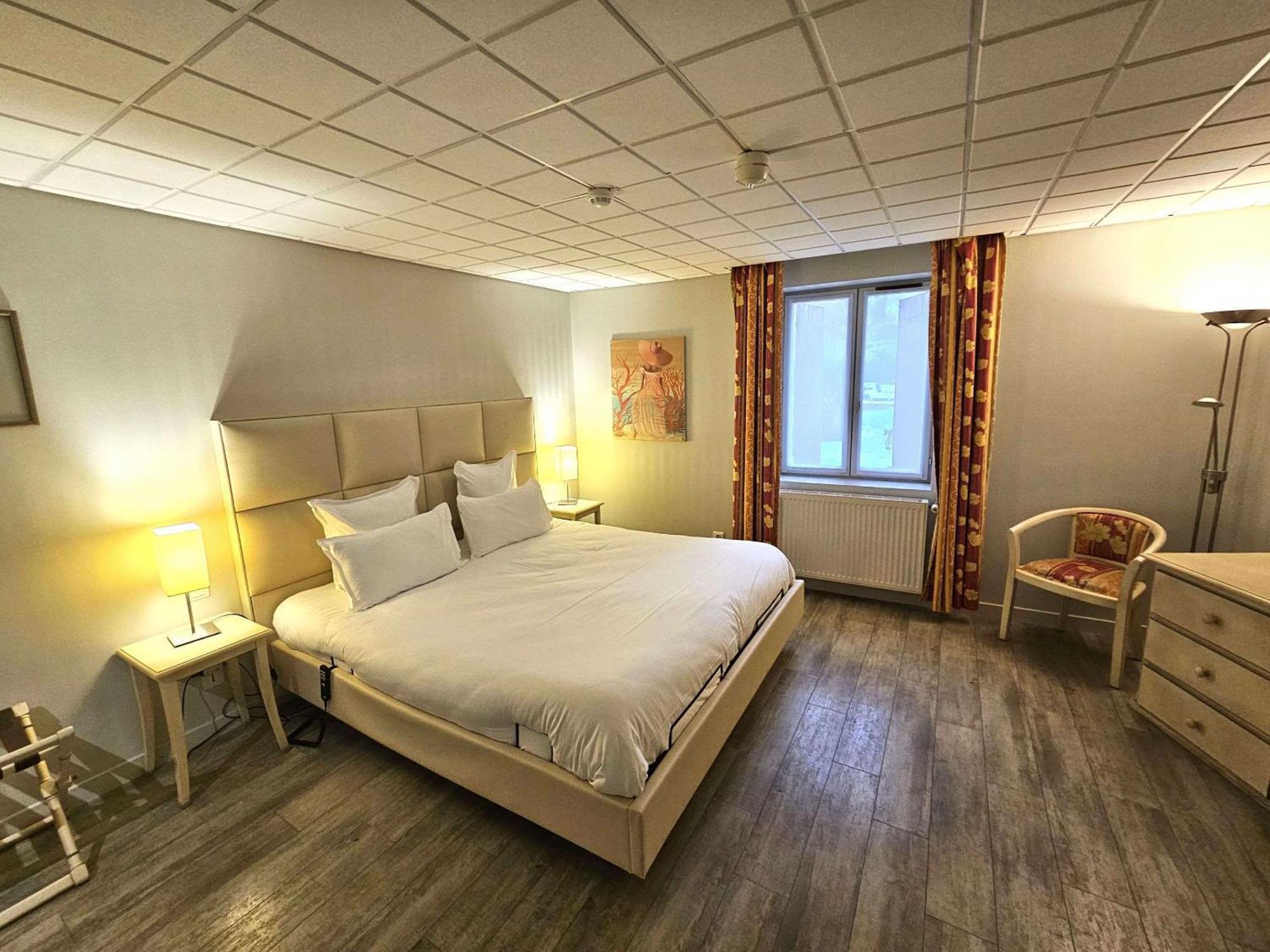 Auberge Du Lac, Sure Hotel Collection By Best Western Mesnil Saint Pere Bagian luar foto