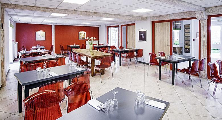Auberge Du Lac, Sure Hotel Collection By Best Western Mesnil Saint Pere Bagian luar foto